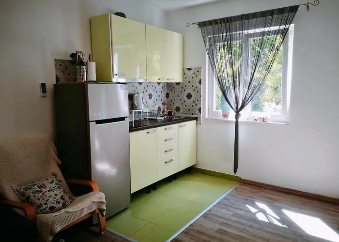 Pivac * Podgora (Split-Dalmatia)